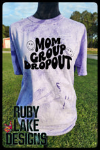 Load image into Gallery viewer, MOM GROUP DROPOUT GRAPHIC TEE
